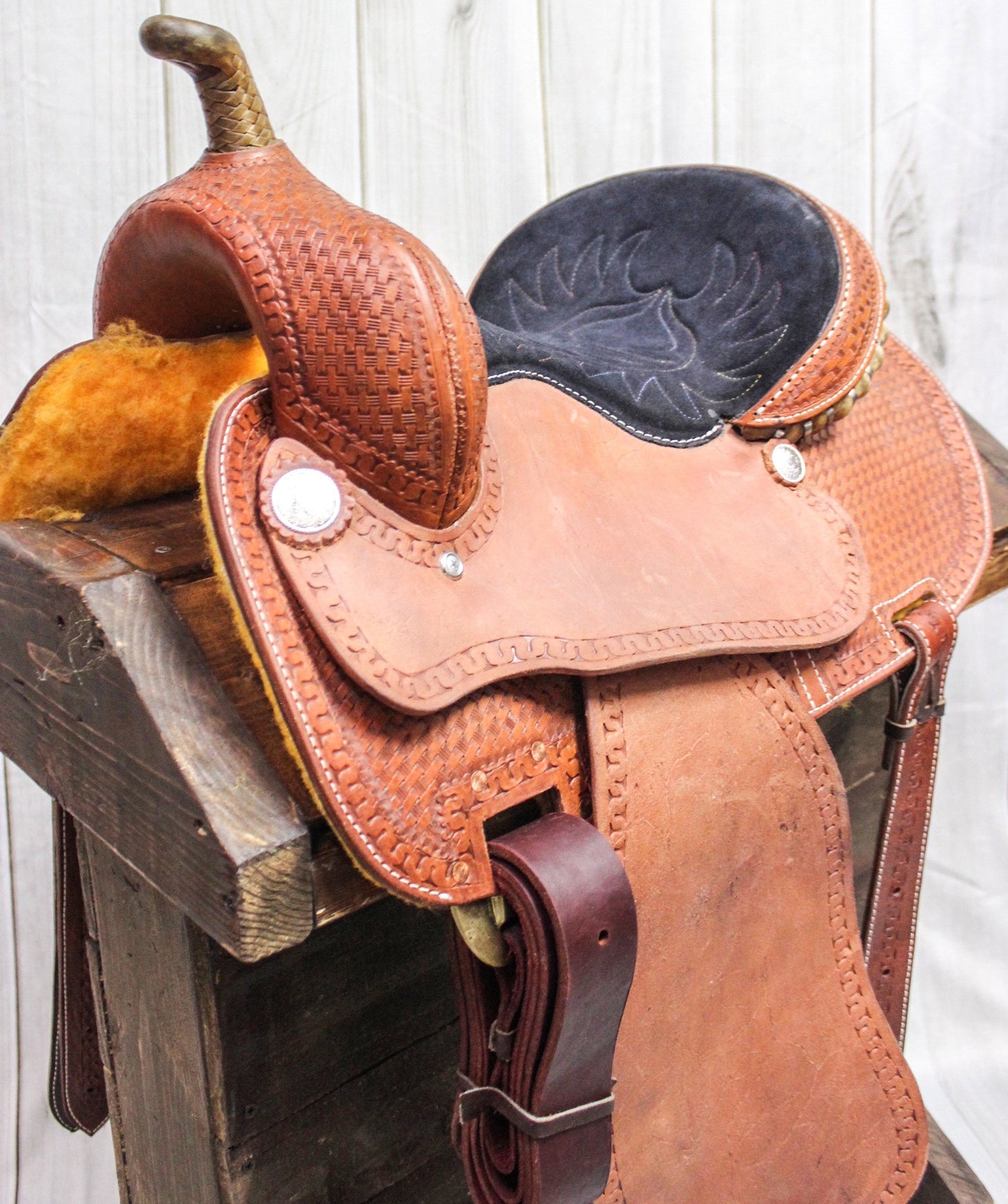 14" Barrel Racing Western Basket Pattern Saddle - M - Royal Saddles - 