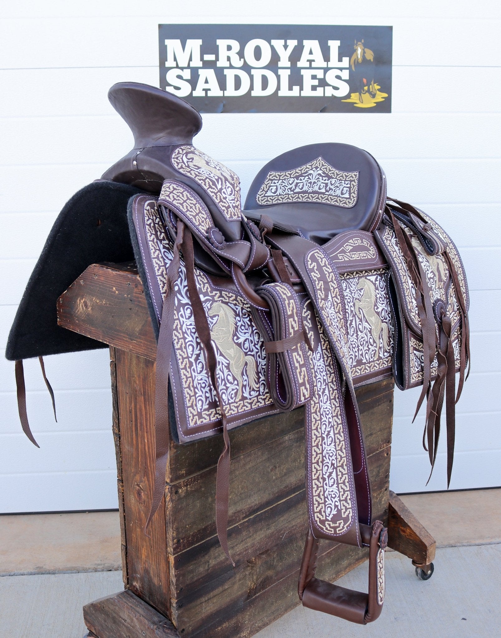 14.5" Montura Brown Horse Charro Mexican Saddle - M - Royal Saddles - Charro Saddles/Monturas