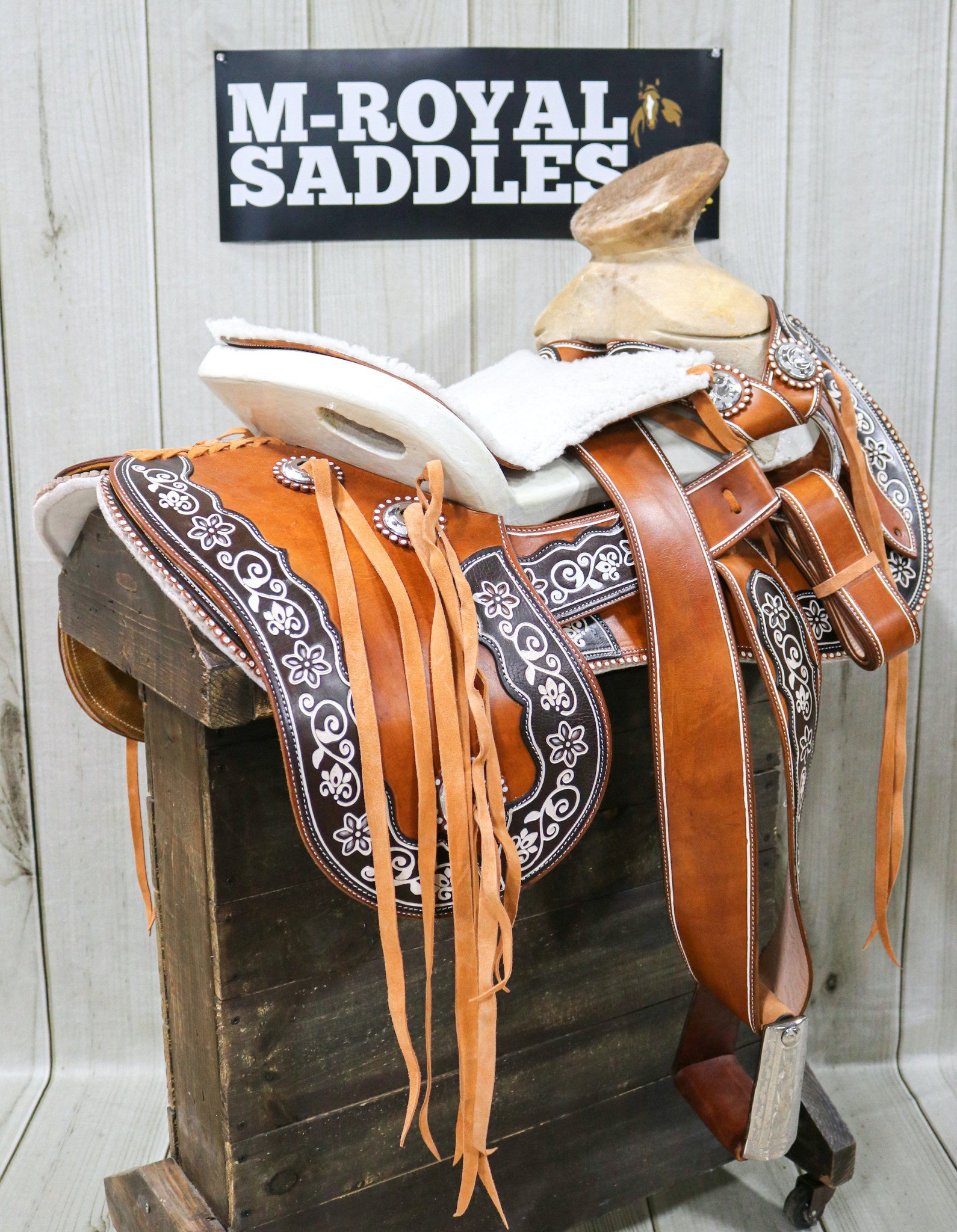 15" Charra Saddle Montura Pintada Fina Acero - M - Royal Saddles - Charro Saddles/Monturas