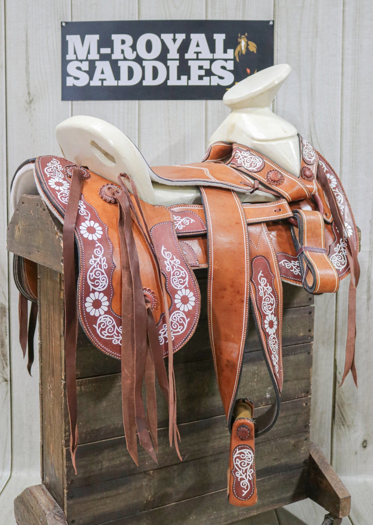 15" Charro Mexican Saddle Silla Montar Pintada Flor - M - Royal Saddles - Charro Saddles/Monturas