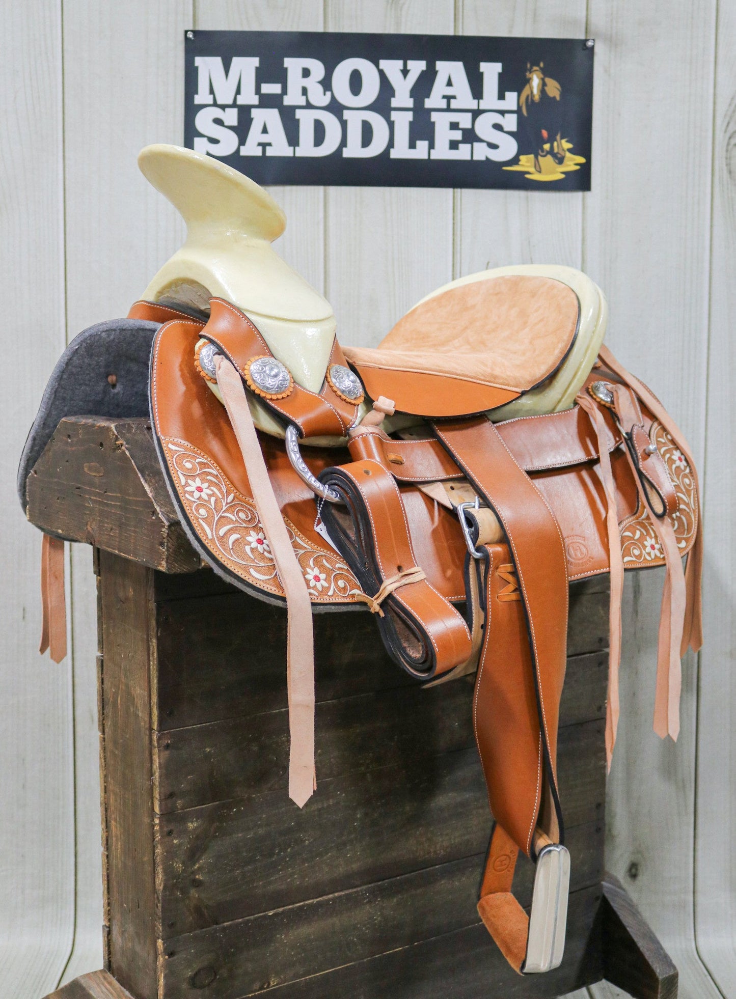 15" Charro Montura Fina Piteada Charra Pita - M - Royal Saddles - Charro Saddles/Monturas