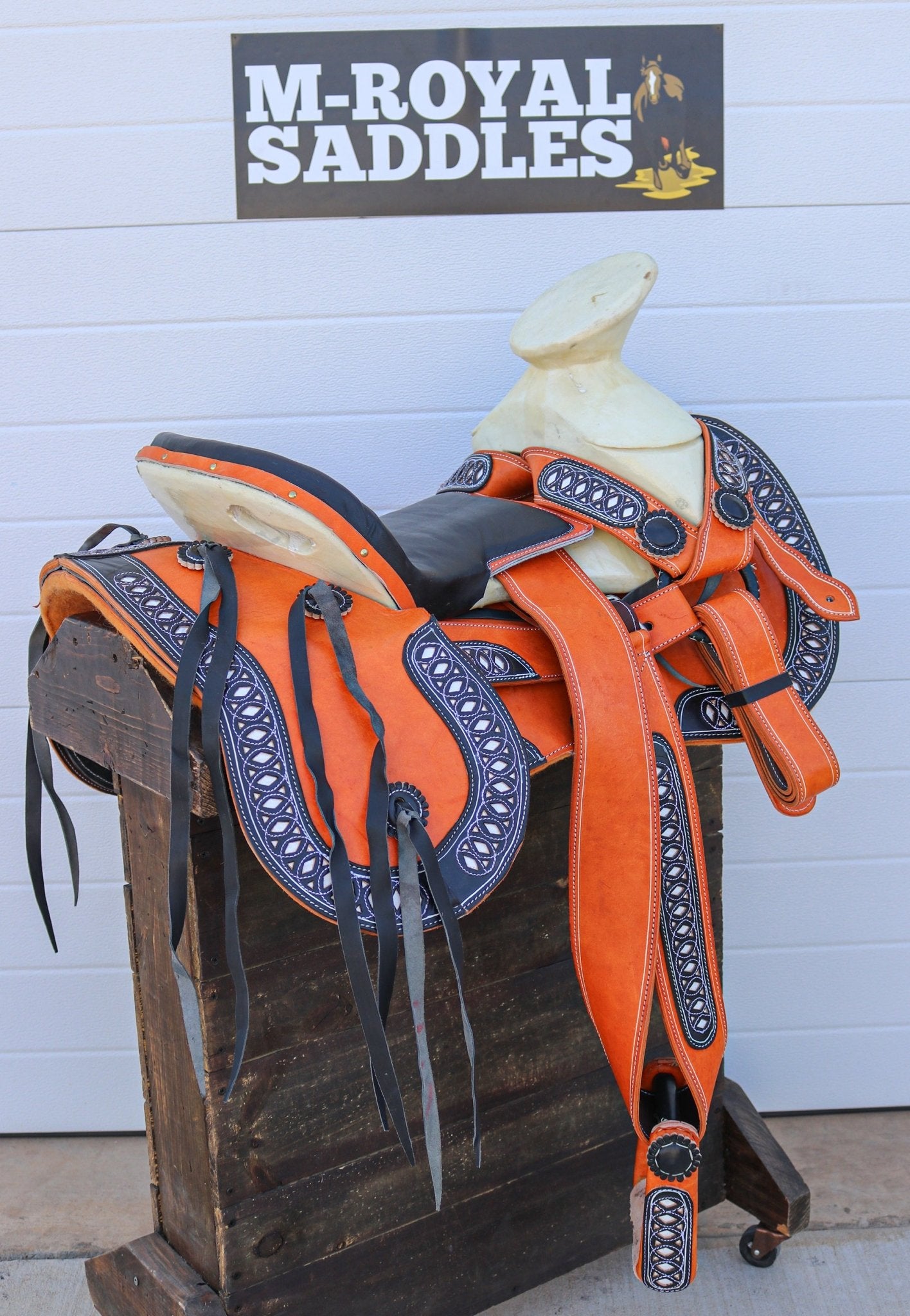 15" Miel Charro Montura Saddle - M - Royal Saddles - Charro Saddles/Monturas