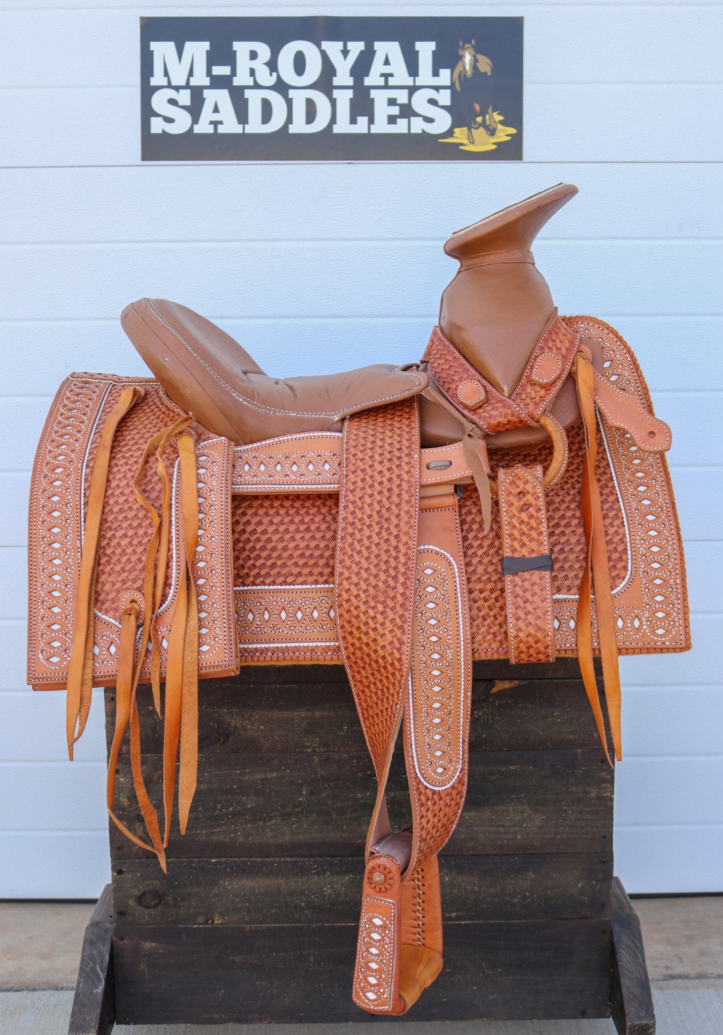 15" Tan Square Skirt Charro Montura Saddle - M - Royal Saddles - Charro Saddles/Monturas