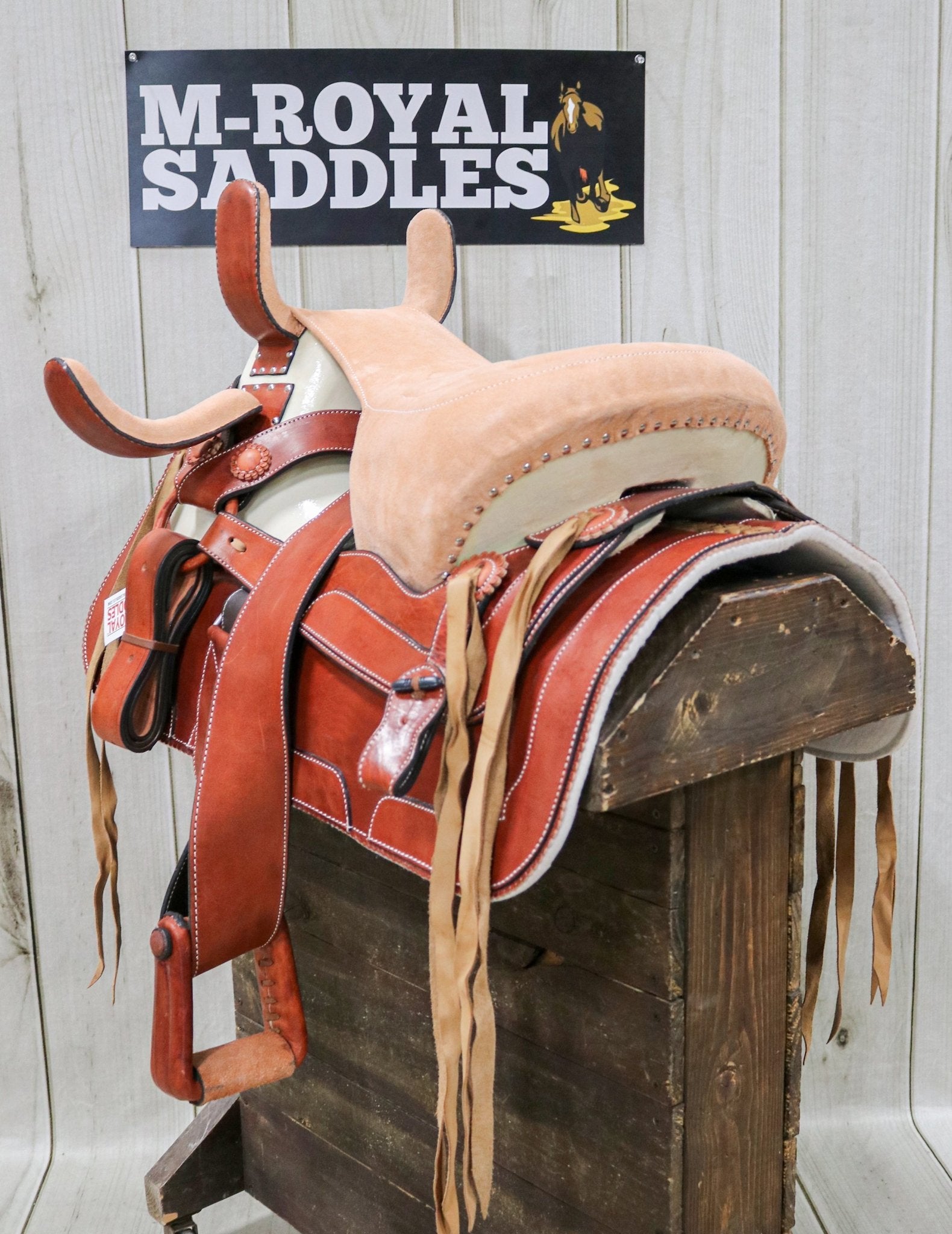 15.5" Chedron SideSaddle Montura Charra Albarda Escaramuza - M - Royal Saddles - Charro Saddles/Monturas