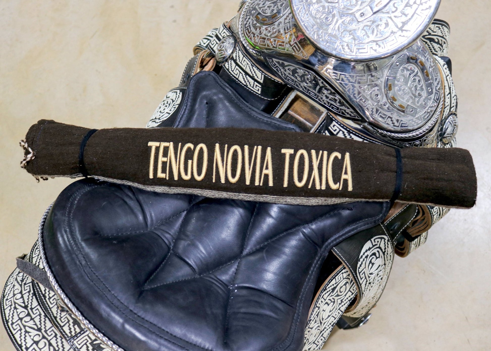 Cafe Brown "Tengo Novia Toxica" Sarape Charro Saddle - M - Royal Saddles - Sarapes