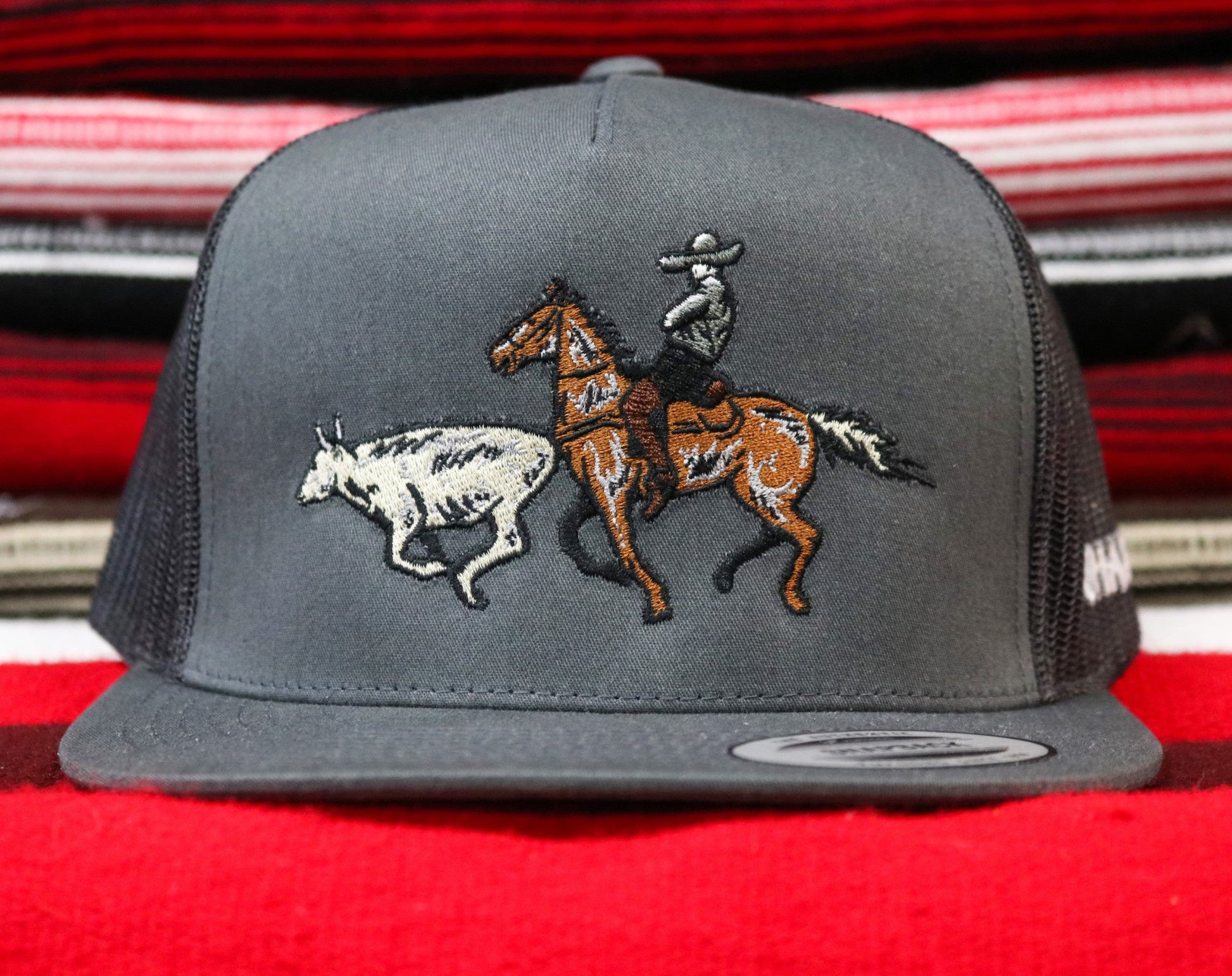 Colas Gris Trucker Snapback Cachucha Charros Original Cap - M - Royal Saddles - Charros Original Hats