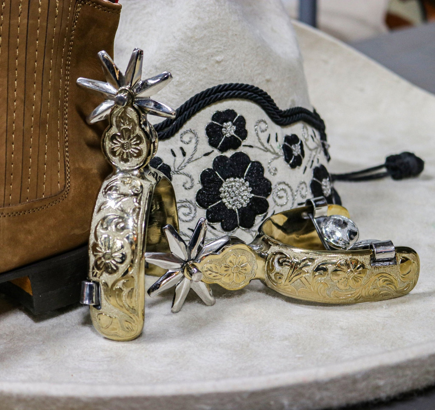 Gold Tone Stainless Steel Spurs Espuelas Tono Dorado Acero Inoxidable II - M - Royal Saddles - Charro Spurs/Espuelas