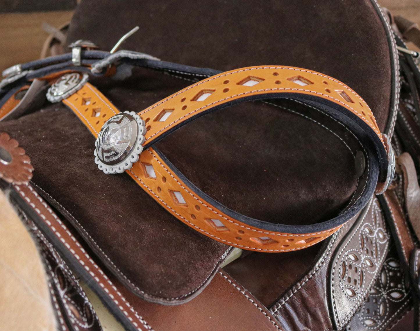 Miel Fina Cabezada Con Herrajes De Acero Inoxidable - M - Royal Saddles - Charro Headstalls/Cabezada