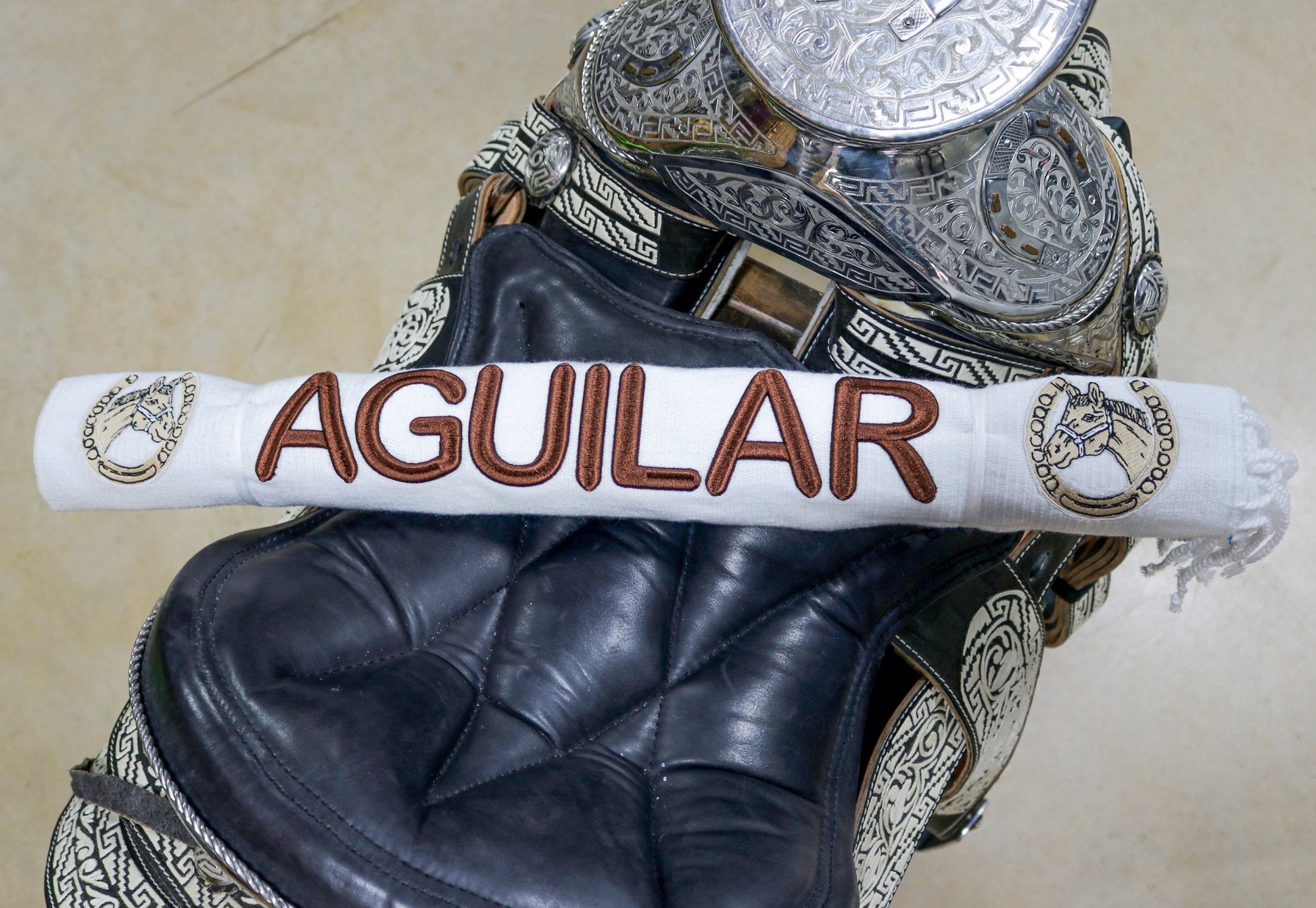 White Aguliar Charro Saddle Sarape Lienzo - M - Royal Saddles - Sarapes